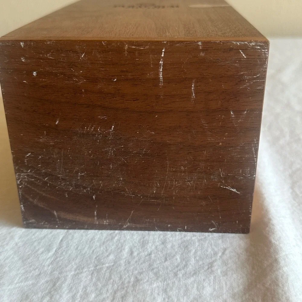 Very RARE Pyrat Rum CASK 1623 Walnut Box Display Case Empty Bottle Collectable